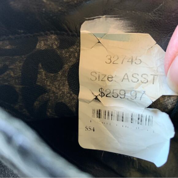 Aquatalia Black Ankle Booties Genuine Leather Size 6.5 Heeled Boots $550 Retail - Picture 12 of 16